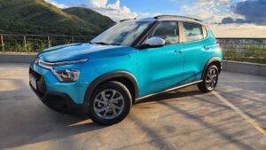 citroen-c3-feel-2023-azul-frente-lateral-traseira-motor-interior-painel-2
