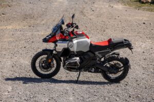 bmw-r-1300-gs-adventure-11-1920x1280-1