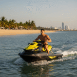 Atenção: Pilotar jet ski sem habilitação e colete salva-vidas pode resultar em multa e suspensão da habilitação
