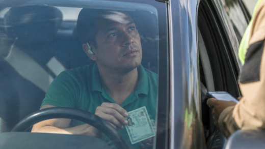 Como cancelar multa por dirigir sem óculos ou lentes corretivas? Veja quando recorrer